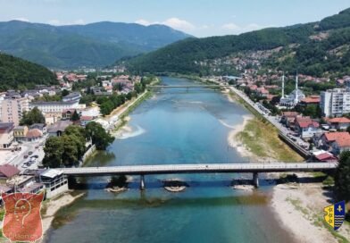 Četvorica muškaraca iz Srbije uhapšena su u Goraždu: Iz automobila su pokazivali tri prsta