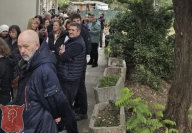 Incident na biračkom mjestu u Beogradu: Glasanje kasnilo sat vremena, intervenisala policija